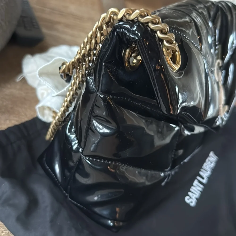 Yves Saint Laurent ysl Loulou puffer black patent shoulder bag gold straps $2990